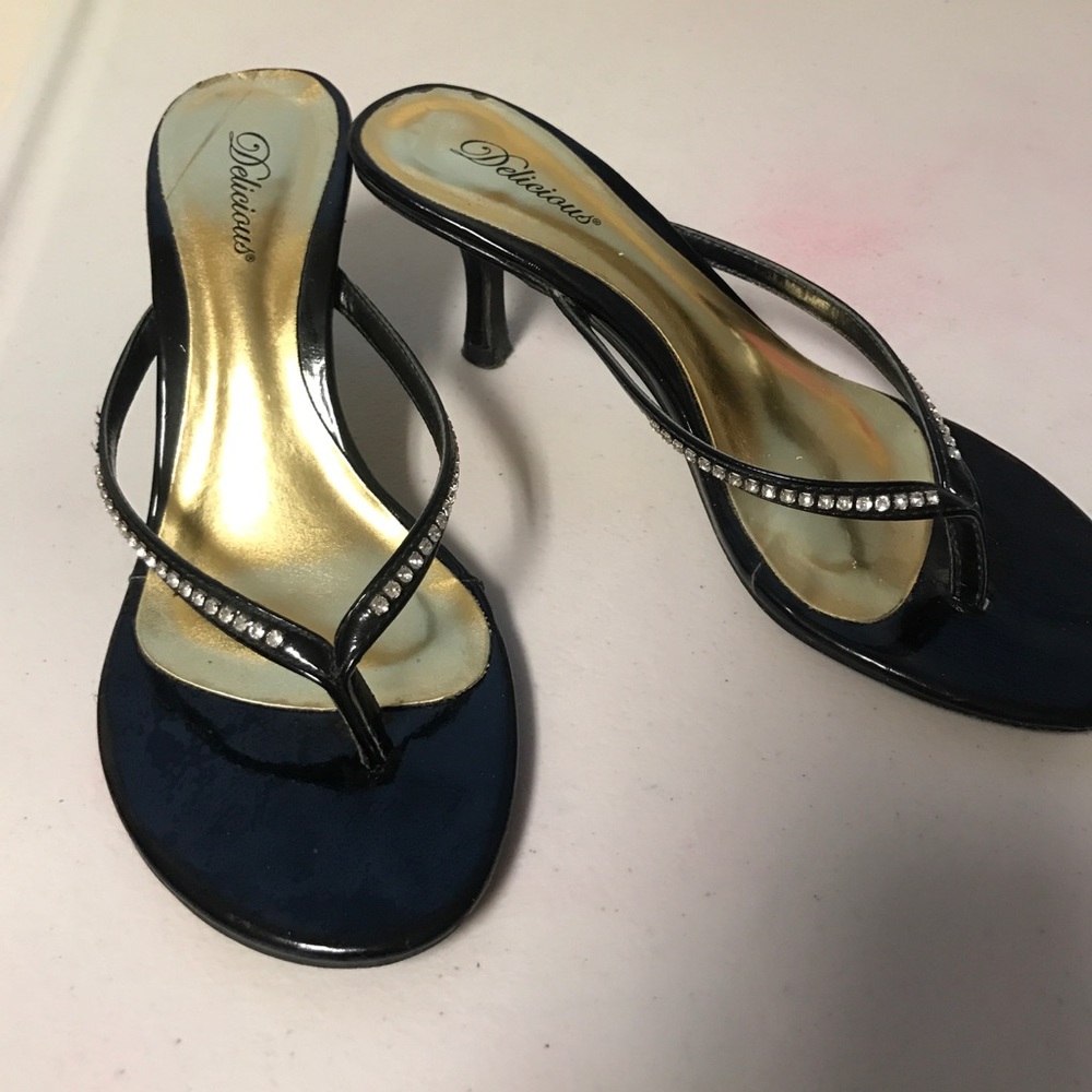 Delicious heel size 6 good condition 2" heel